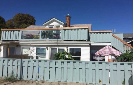 A – 125 Bessie St – Studio Beachfront